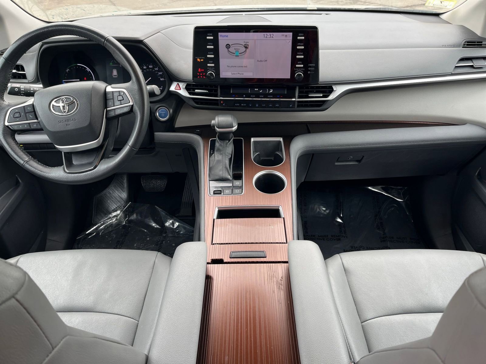 Thumbnail: 2024 Toyota Sienna - 32