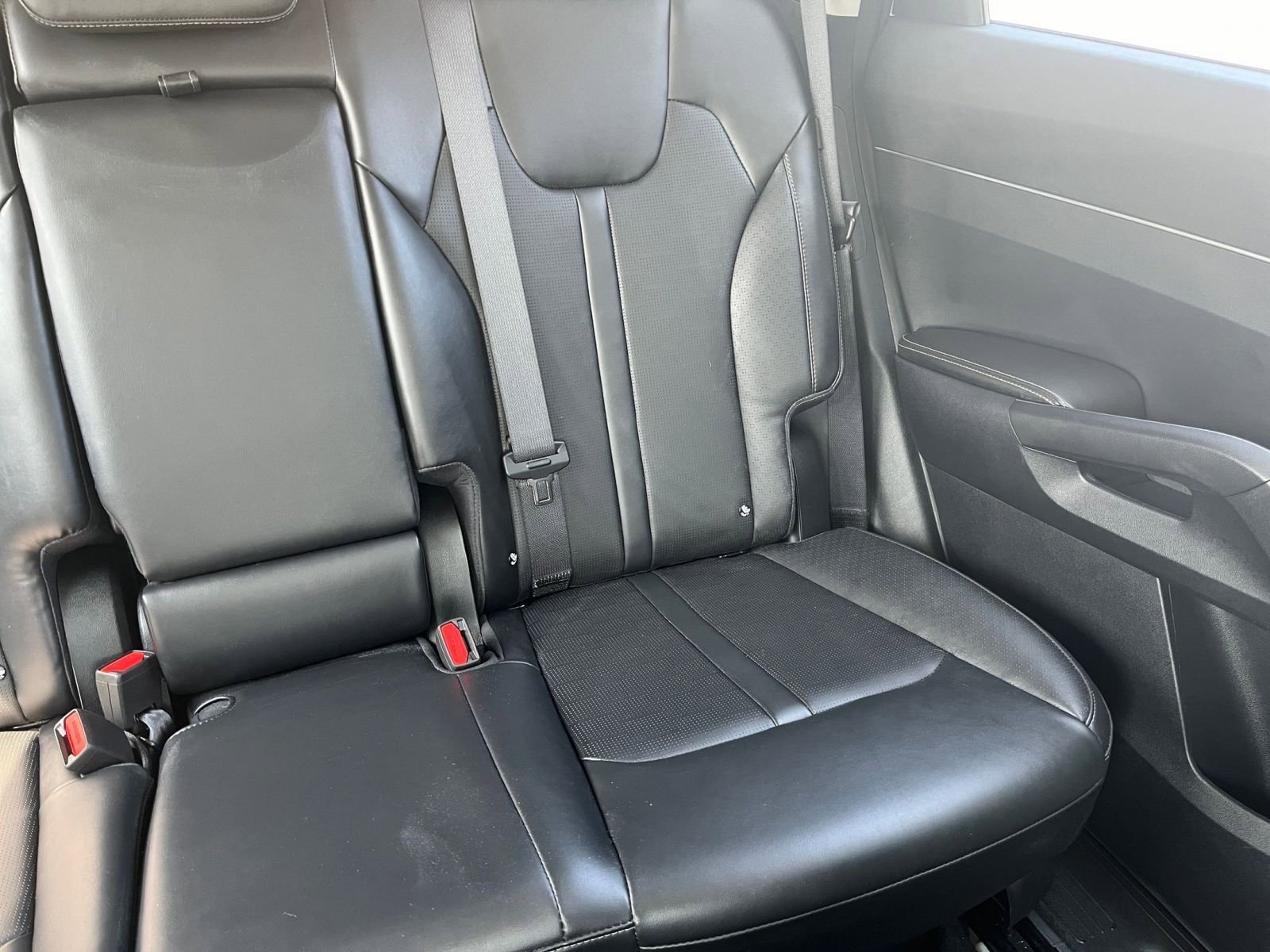 2024 Kia Sorento S 33