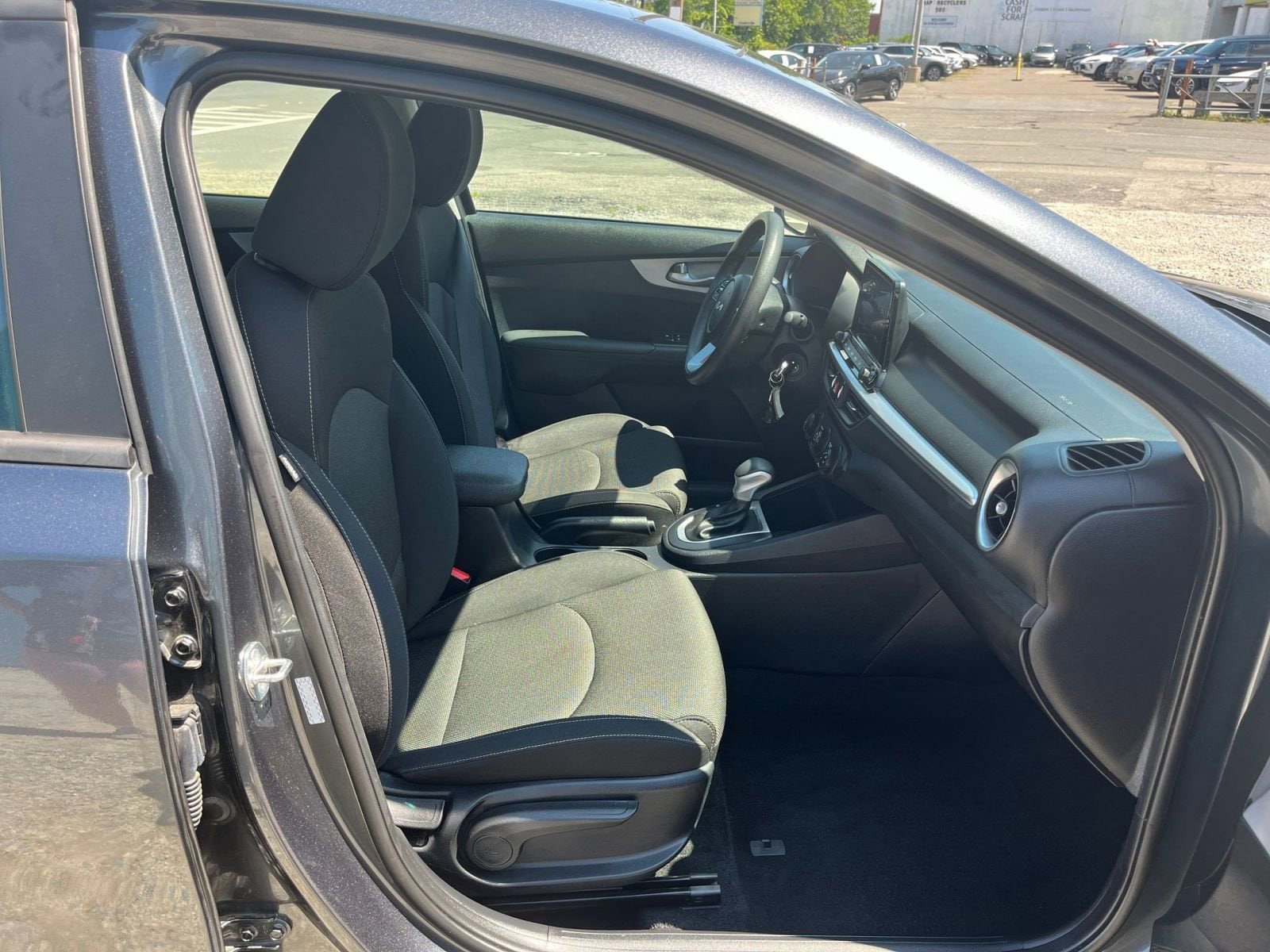 Thumbnail: 2024 Kia Forte - 25