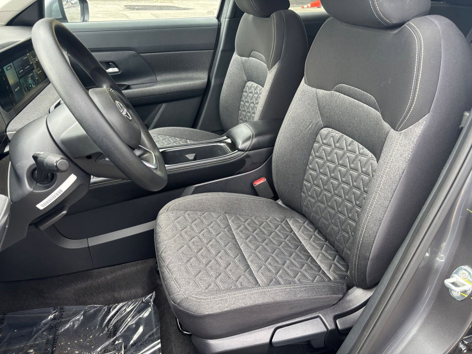 Thumbnail: 2025 Nissan Kicks - 32