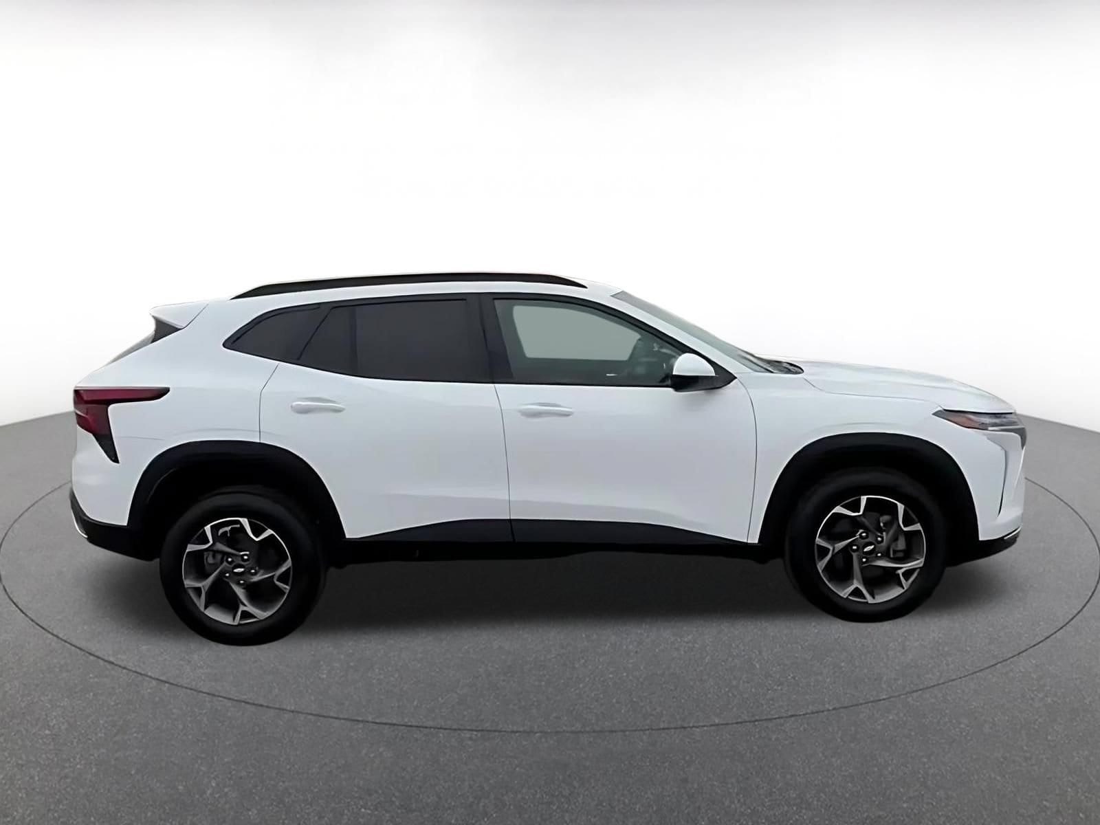 Thumbnail: 2025 Chevrolet Trax - 16