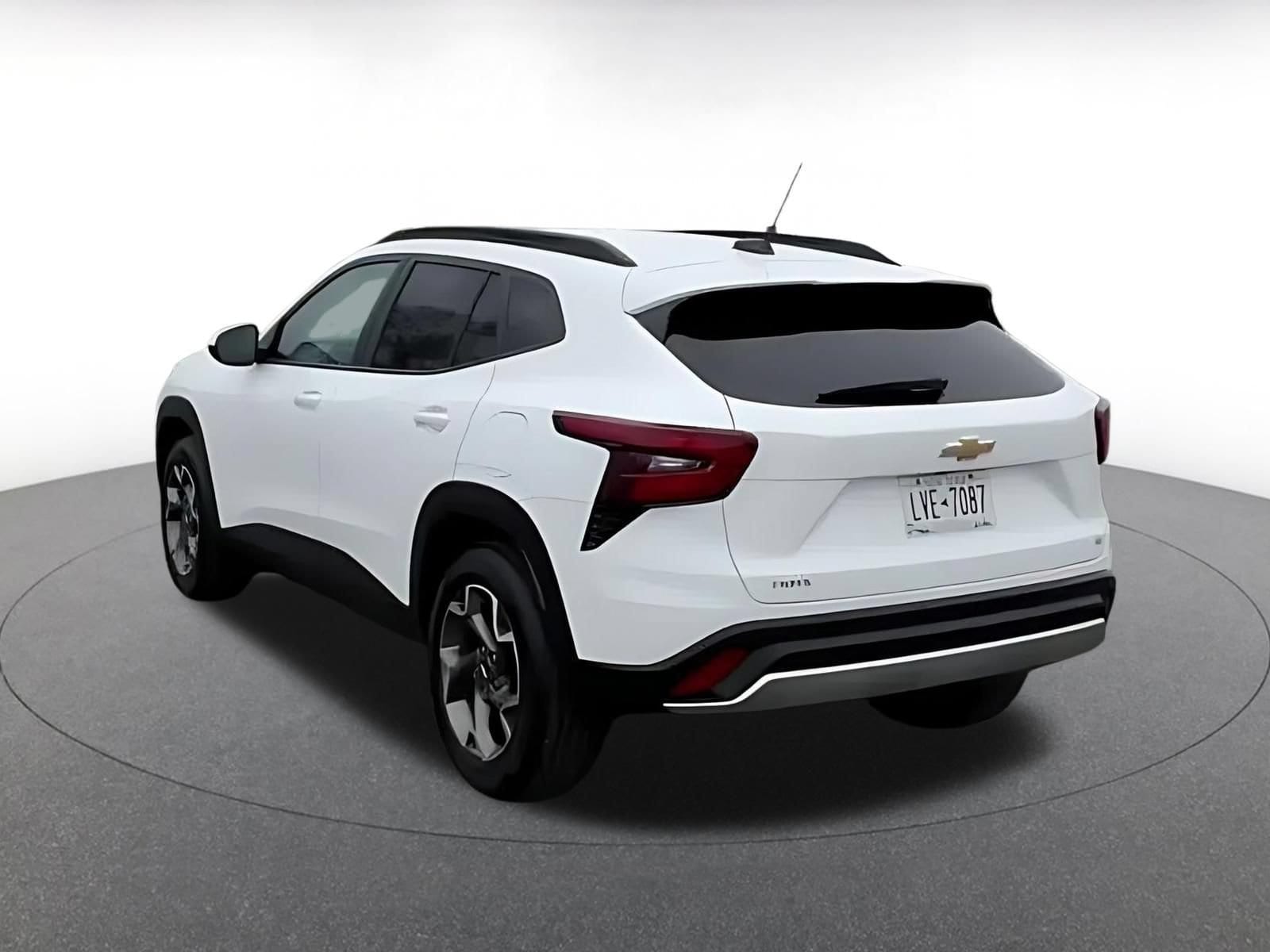 Thumbnail: 2025 Chevrolet Trax - 11