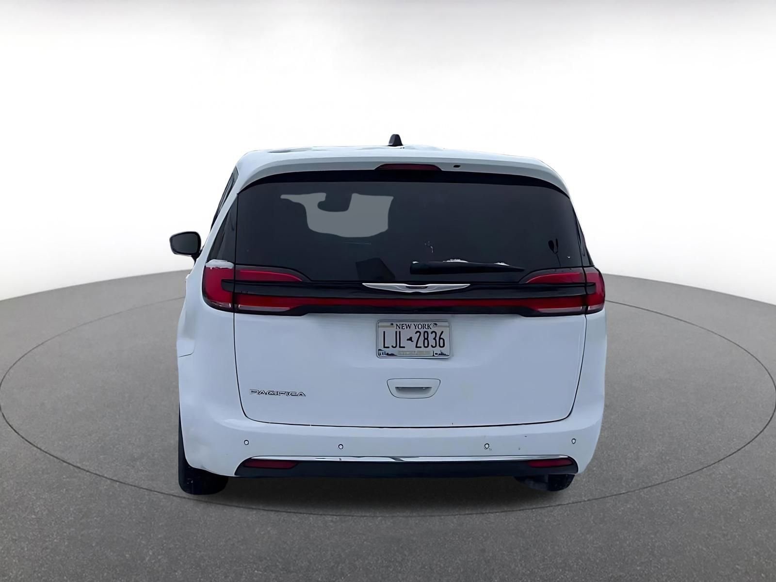 Thumbnail: 2024 Chrysler Pacifica - 11