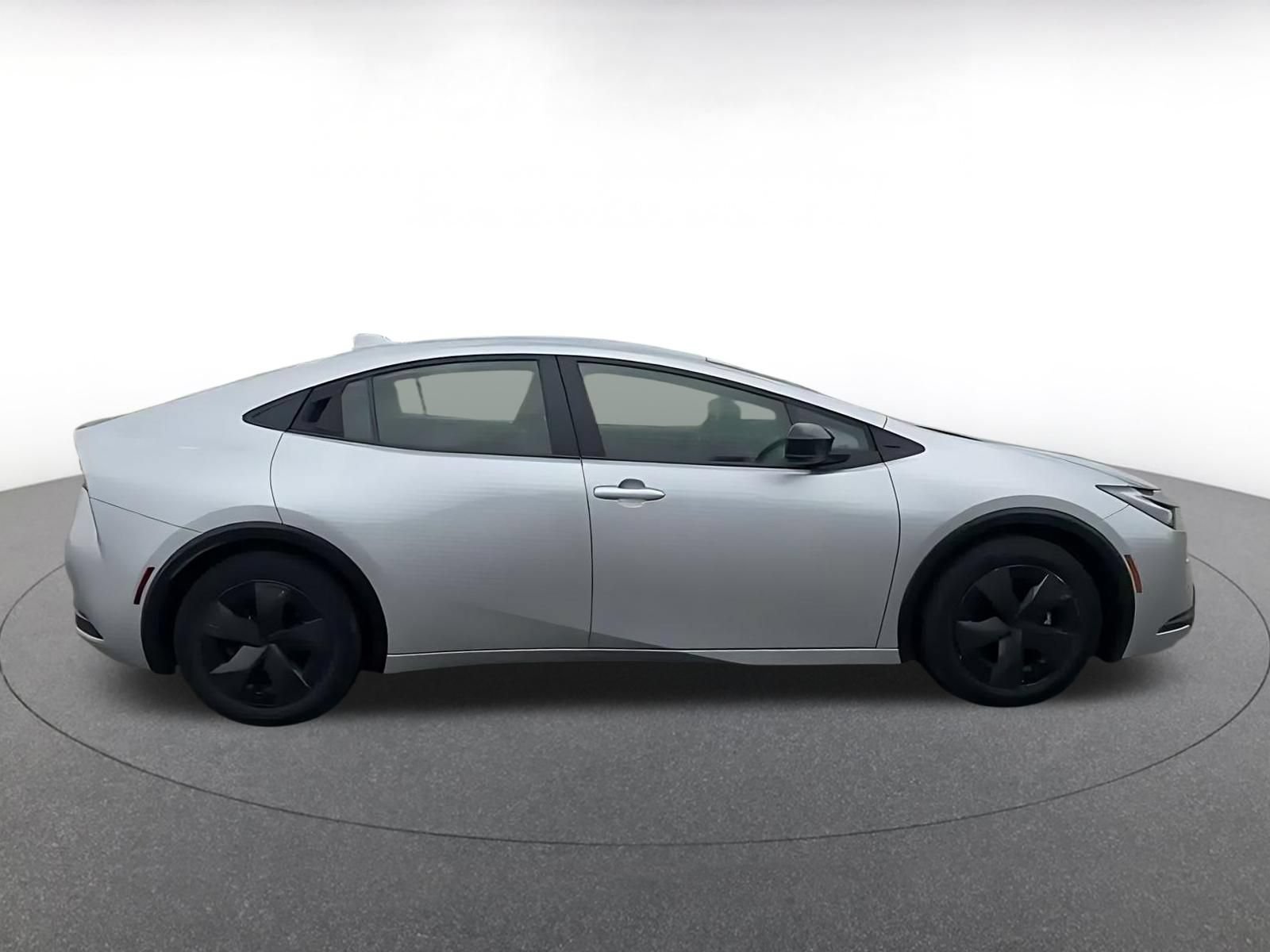 Thumbnail: 2025 Toyota Prius - 15
