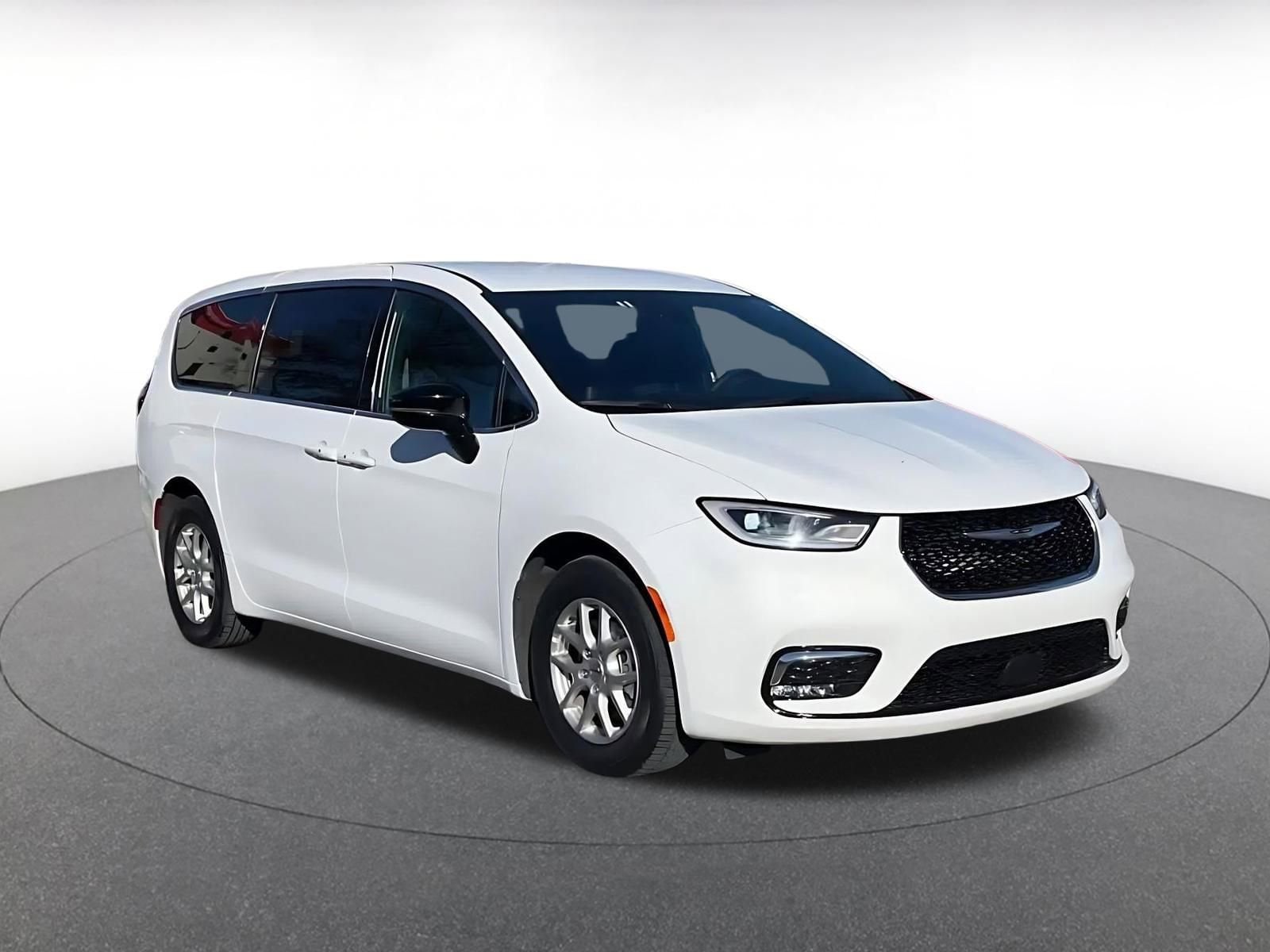 Thumbnail: 2025 Chrysler Pacifica - 2