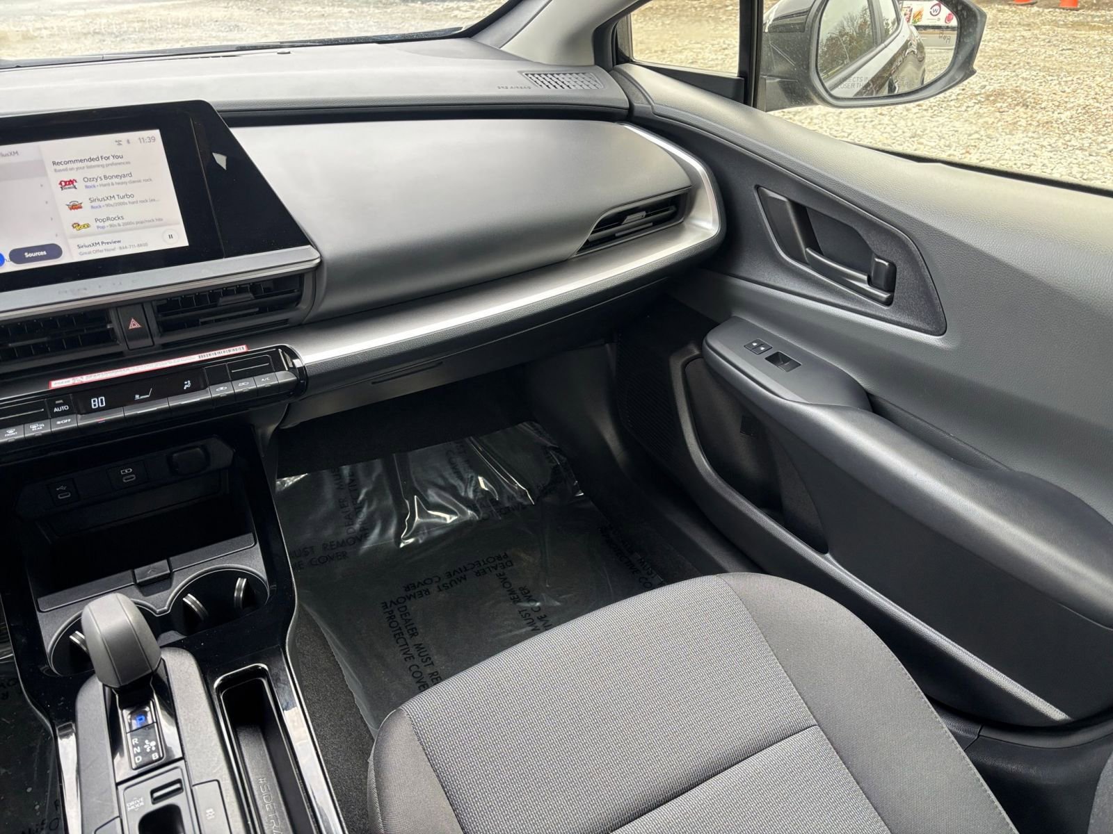 Thumbnail: 2025 Toyota Prius - 31