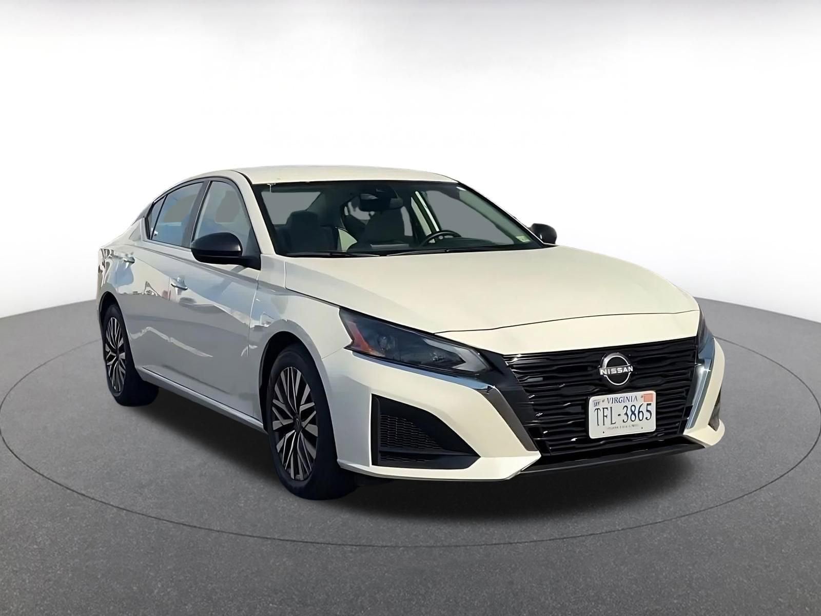 Thumbnail: 2025 Nissan Altima - 3