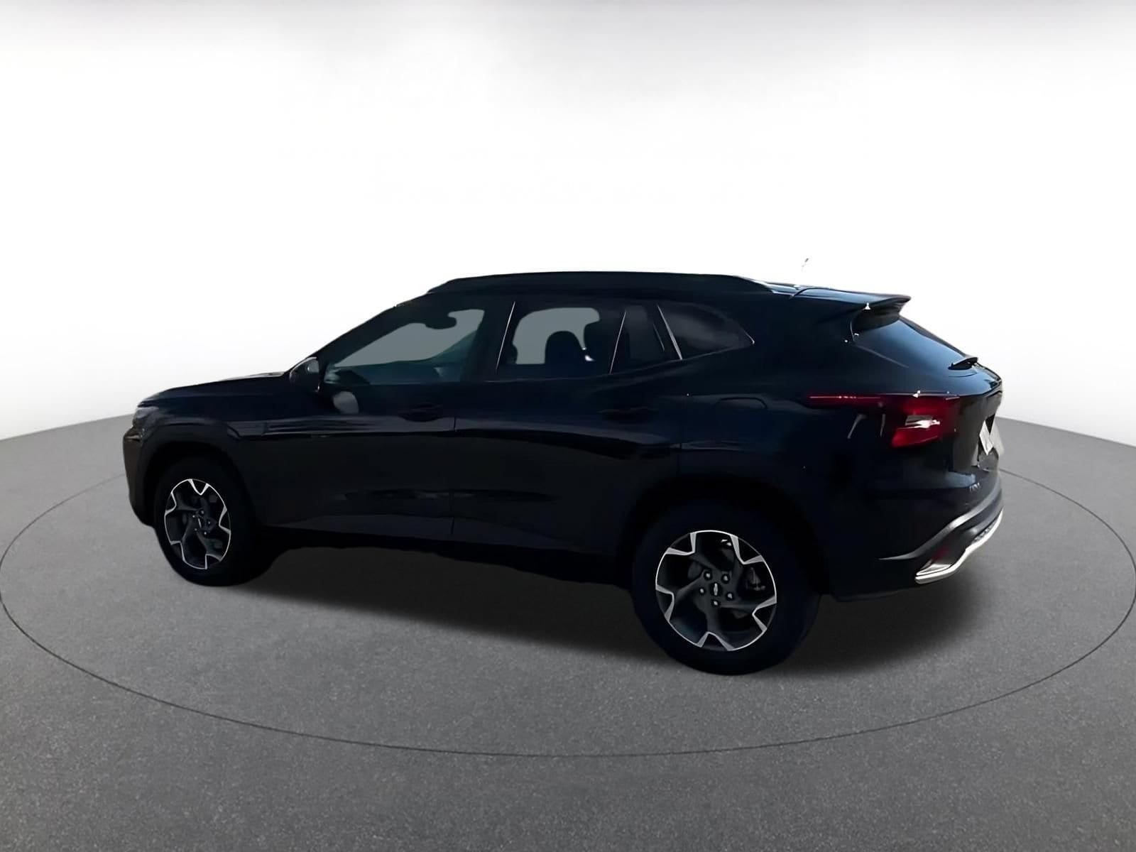 Thumbnail: 2025 Chevrolet Trax - 9