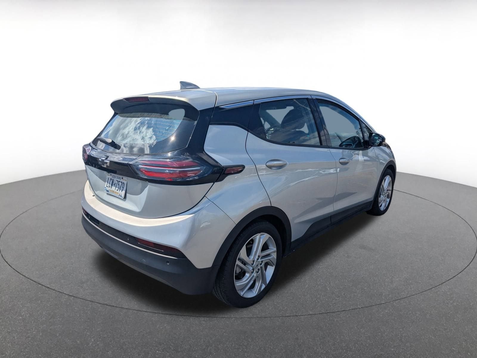 Thumbnail: 2023 Chevrolet Bolt EV - 5
