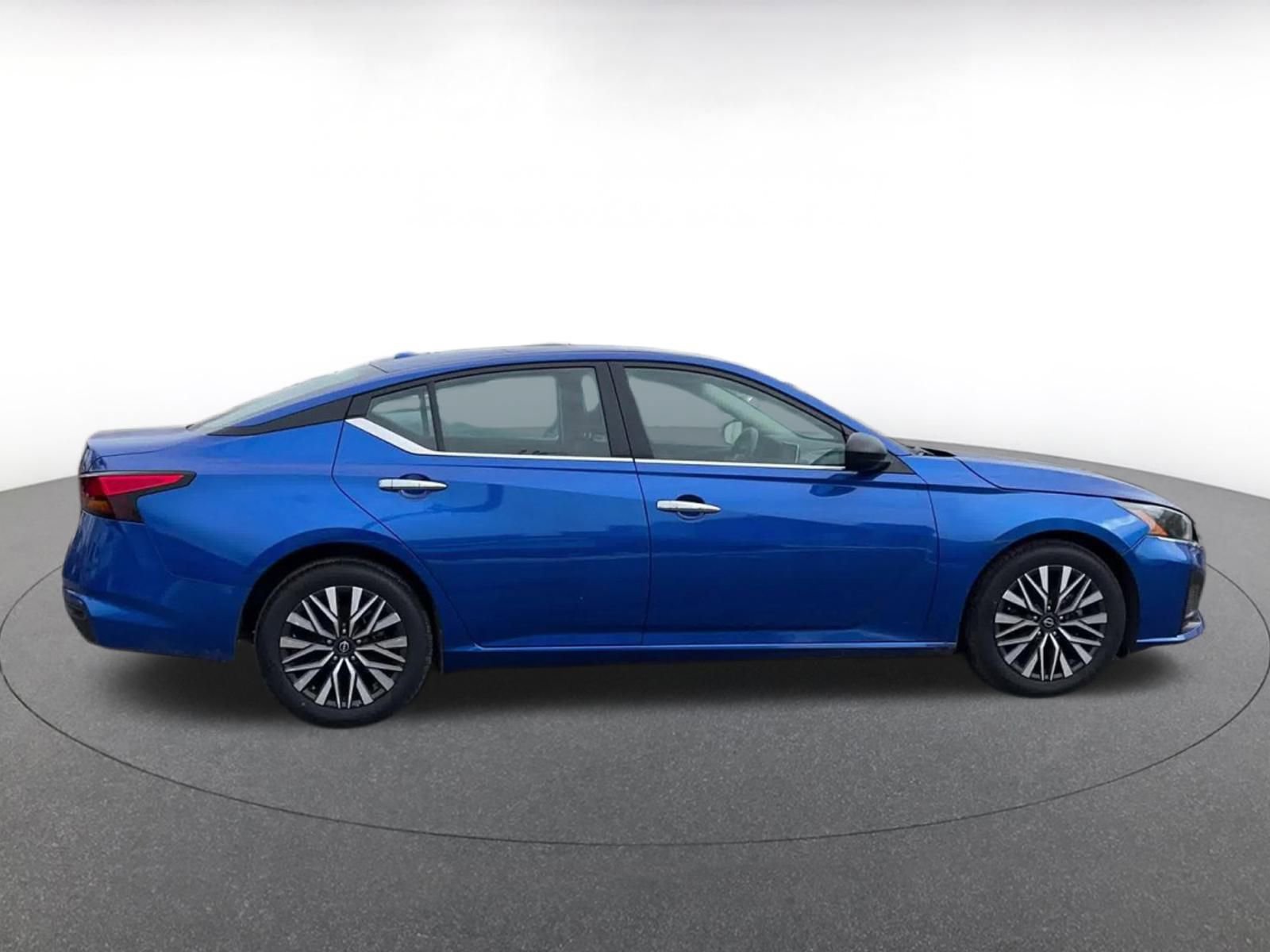 Thumbnail: 2025 Nissan Altima - 16