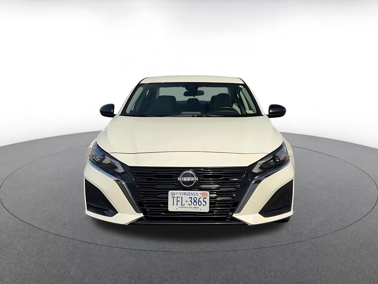 Thumbnail: 2025 Nissan Altima - 4