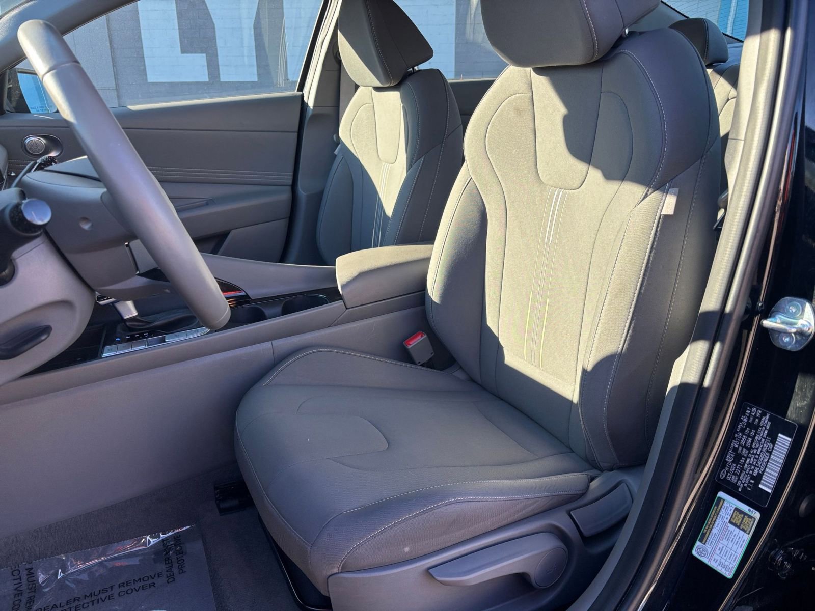 Thumbnail: 2025 Hyundai Elantra - 32