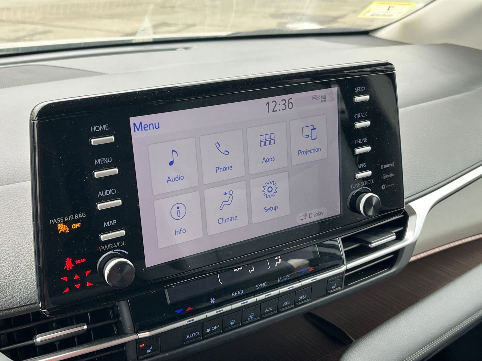 Thumbnail: 2024 Toyota Sienna - 20