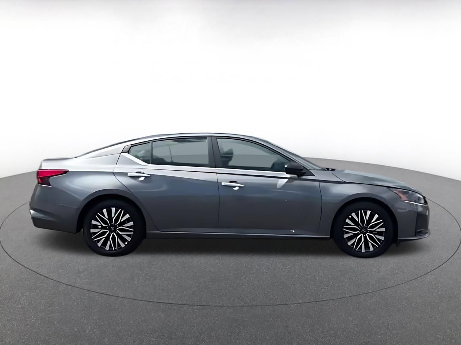 Thumbnail: 2025 Nissan Altima - 16