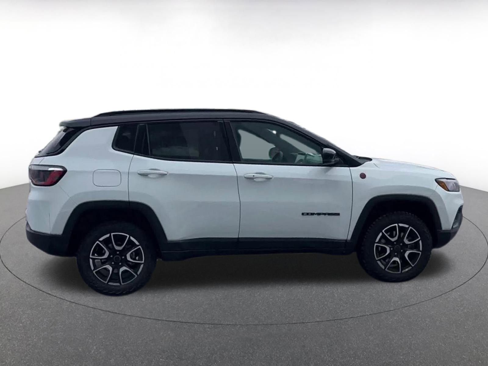 Thumbnail: 2025 Jeep Compass - 15