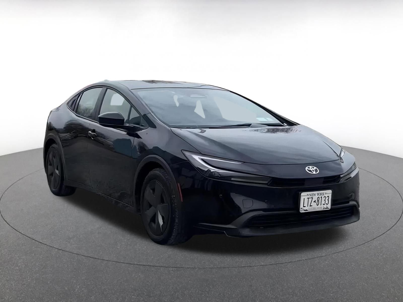 Thumbnail: 2025 Toyota Prius - 3