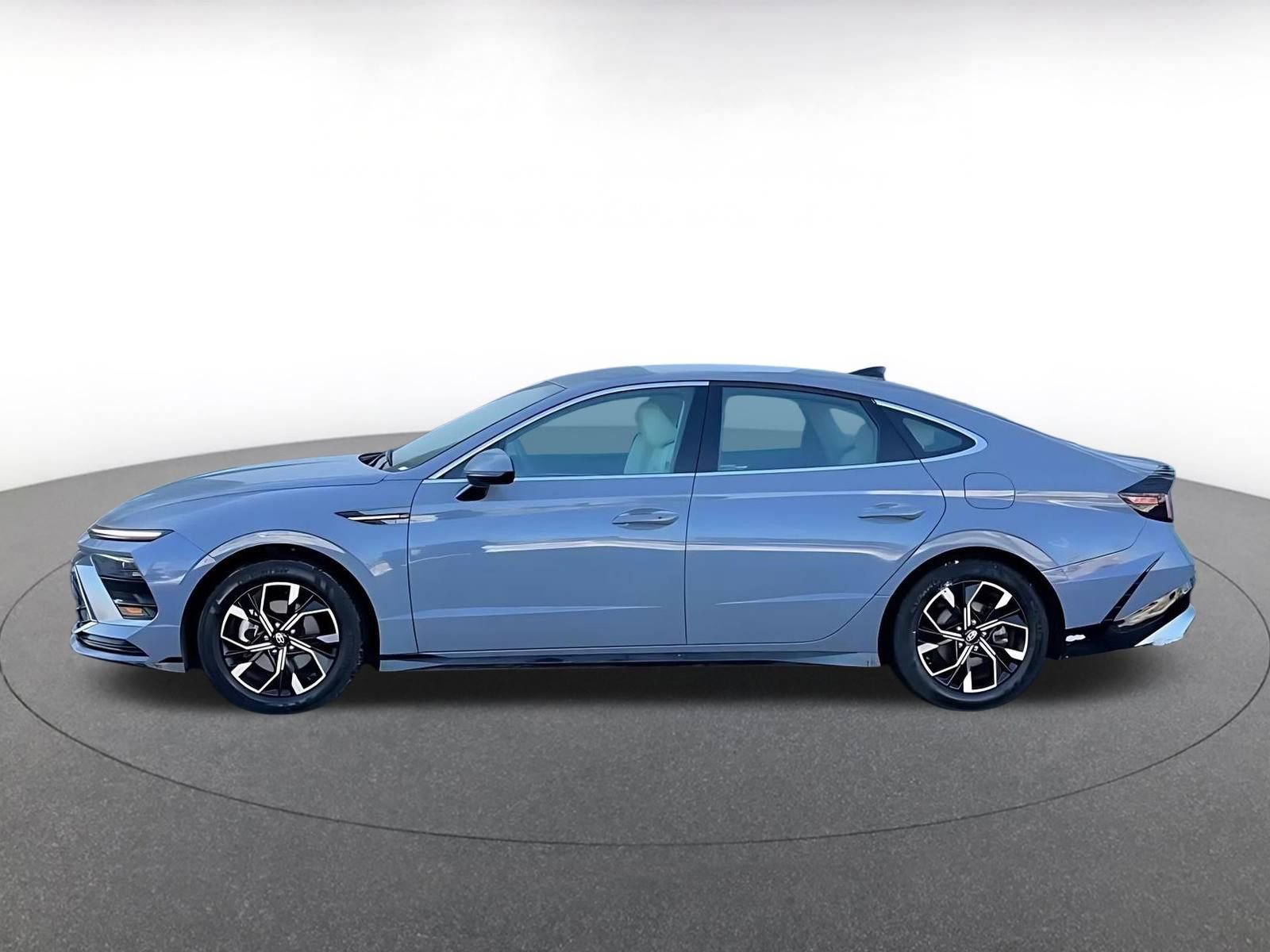 Thumbnail: 2025 Hyundai Sonata - 10