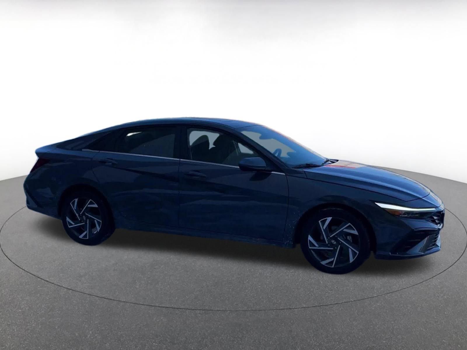 Thumbnail: 2025 Hyundai Elantra - 16