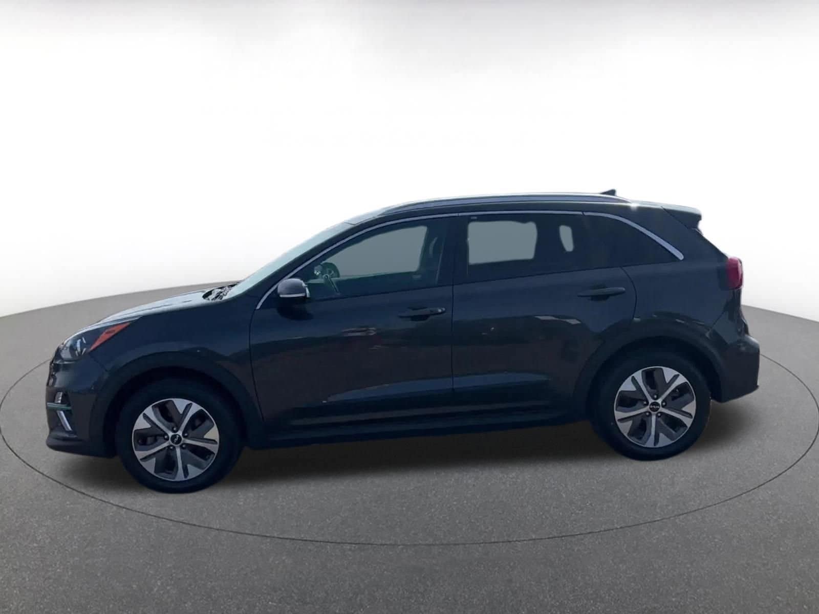 Thumbnail: 2022 Kia Niro - 9