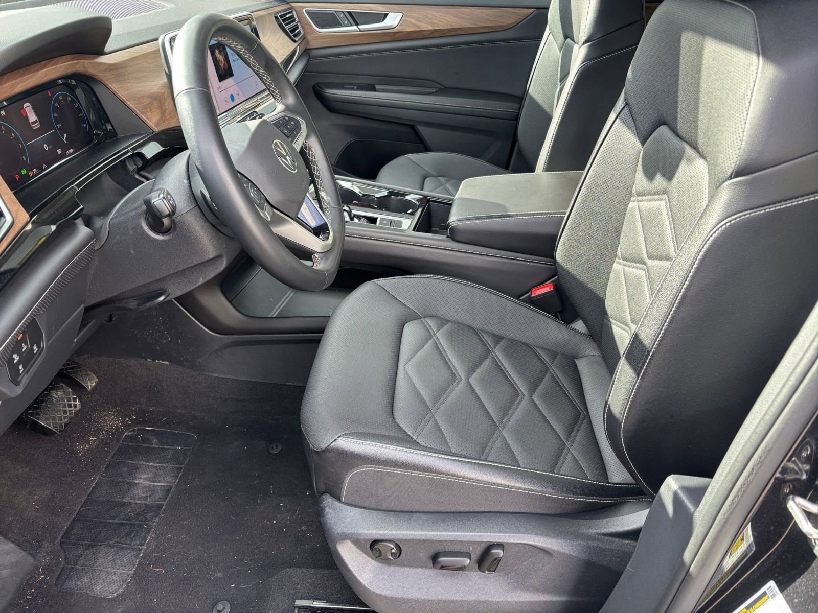 Thumbnail: 2025 Volkswagen Atlas - 24