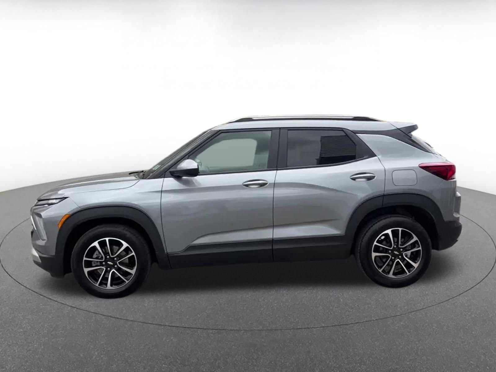 Thumbnail: 2025 Chevrolet TrailBlazer - 9