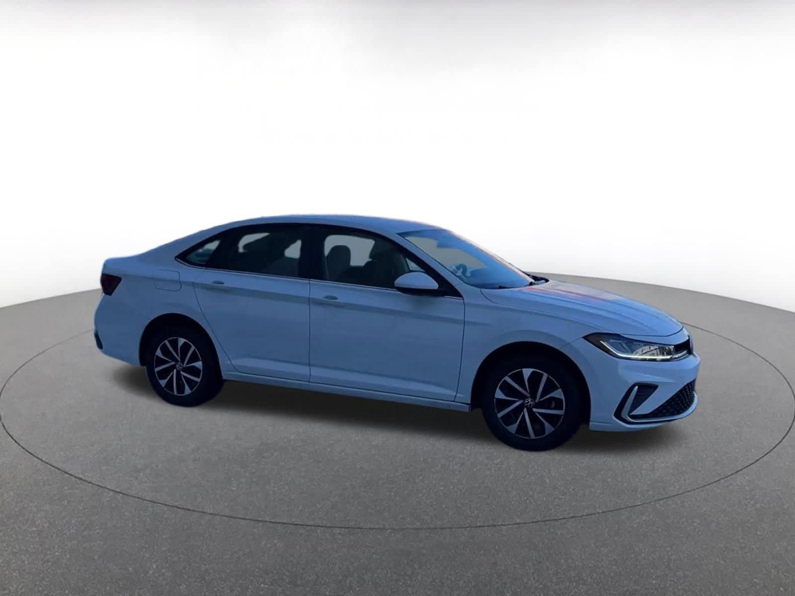 Thumbnail: 2025 Volkswagen Jetta - 2