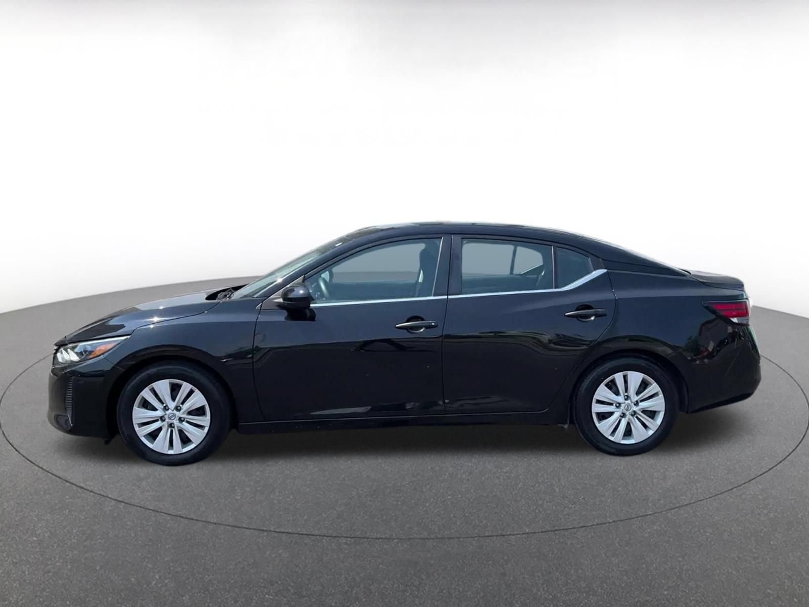 Thumbnail: 2025 Nissan Sentra - 9