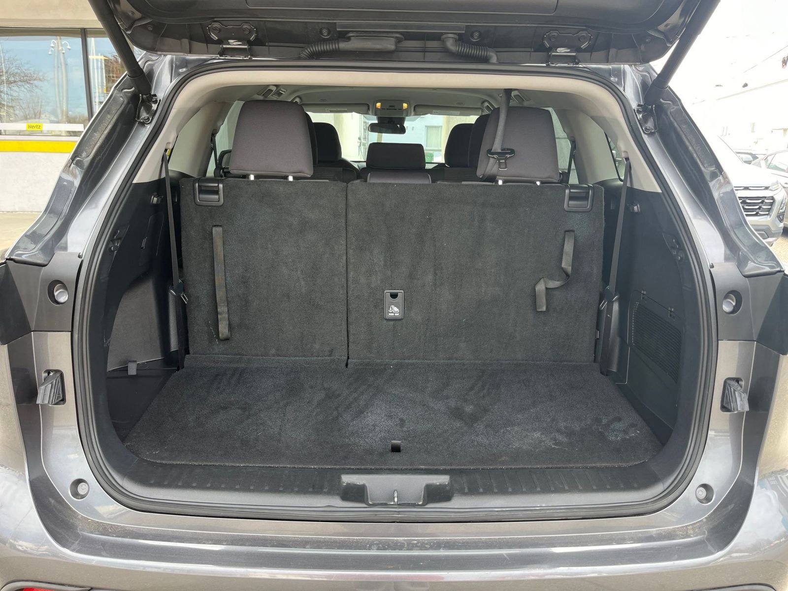 Thumbnail: 2025 Toyota Highlander - 32