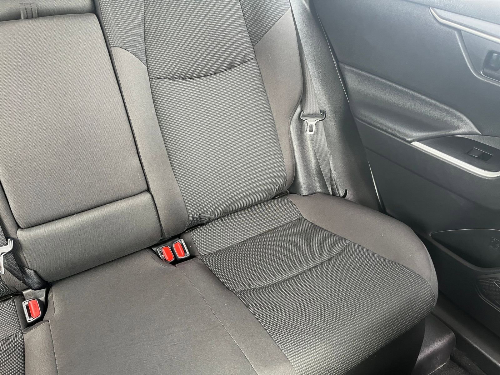 Thumbnail: 2025 Toyota RAV4 - 34