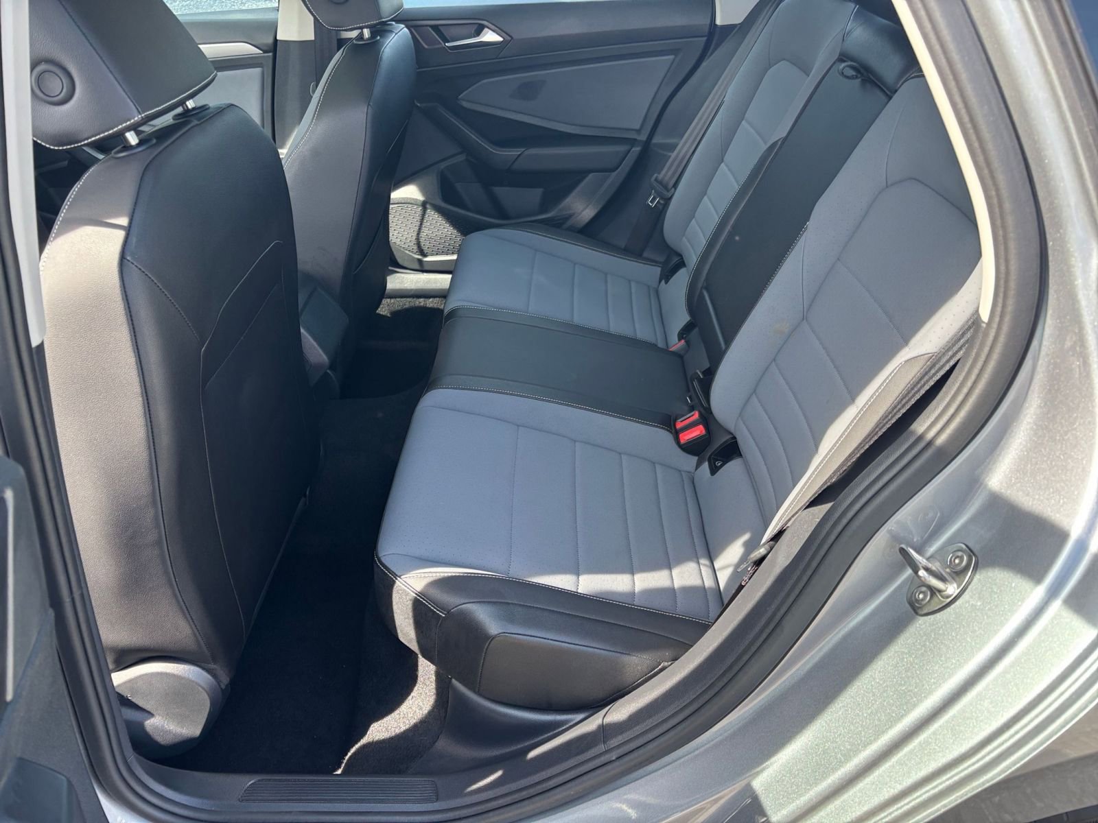 Thumbnail: 2025 Volkswagen Jetta - 22