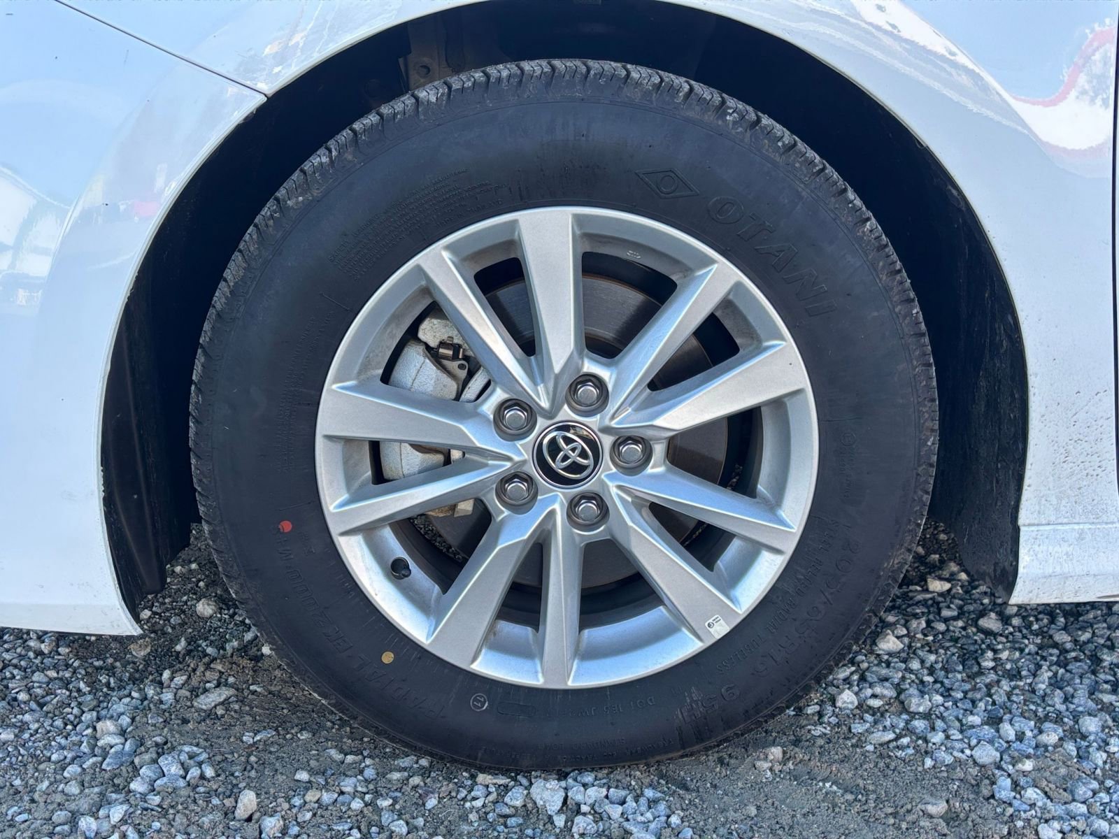 Thumbnail: 2025 Toyota Camry - 25