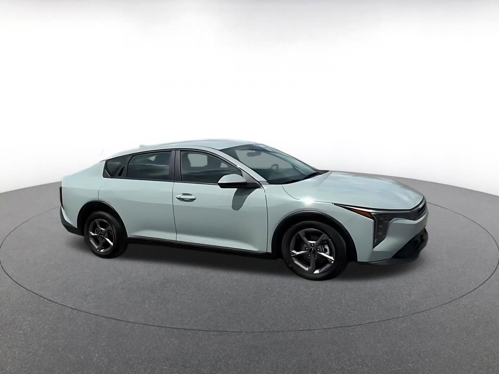 Thumbnail: 2025 Kia K4 - 2