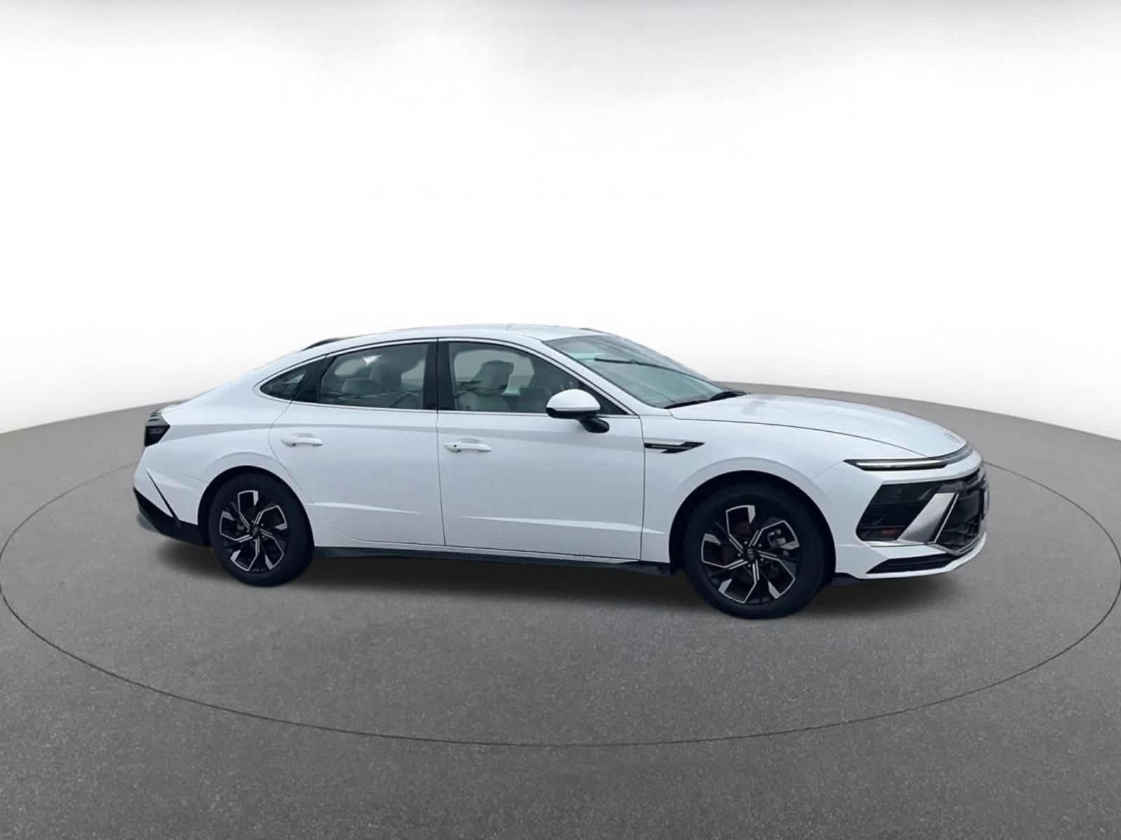 Thumbnail: 2025 Hyundai Sonata - 2