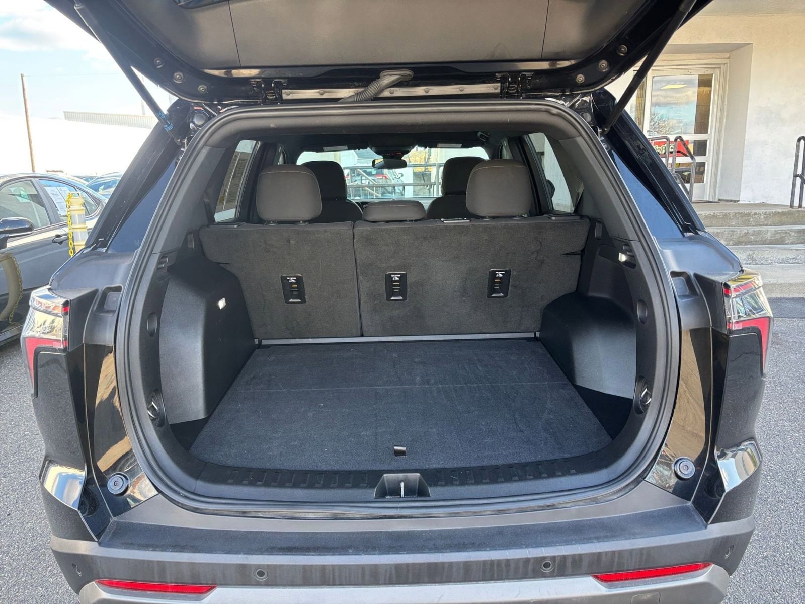 Thumbnail: 2025 Chevrolet Equinox - 27