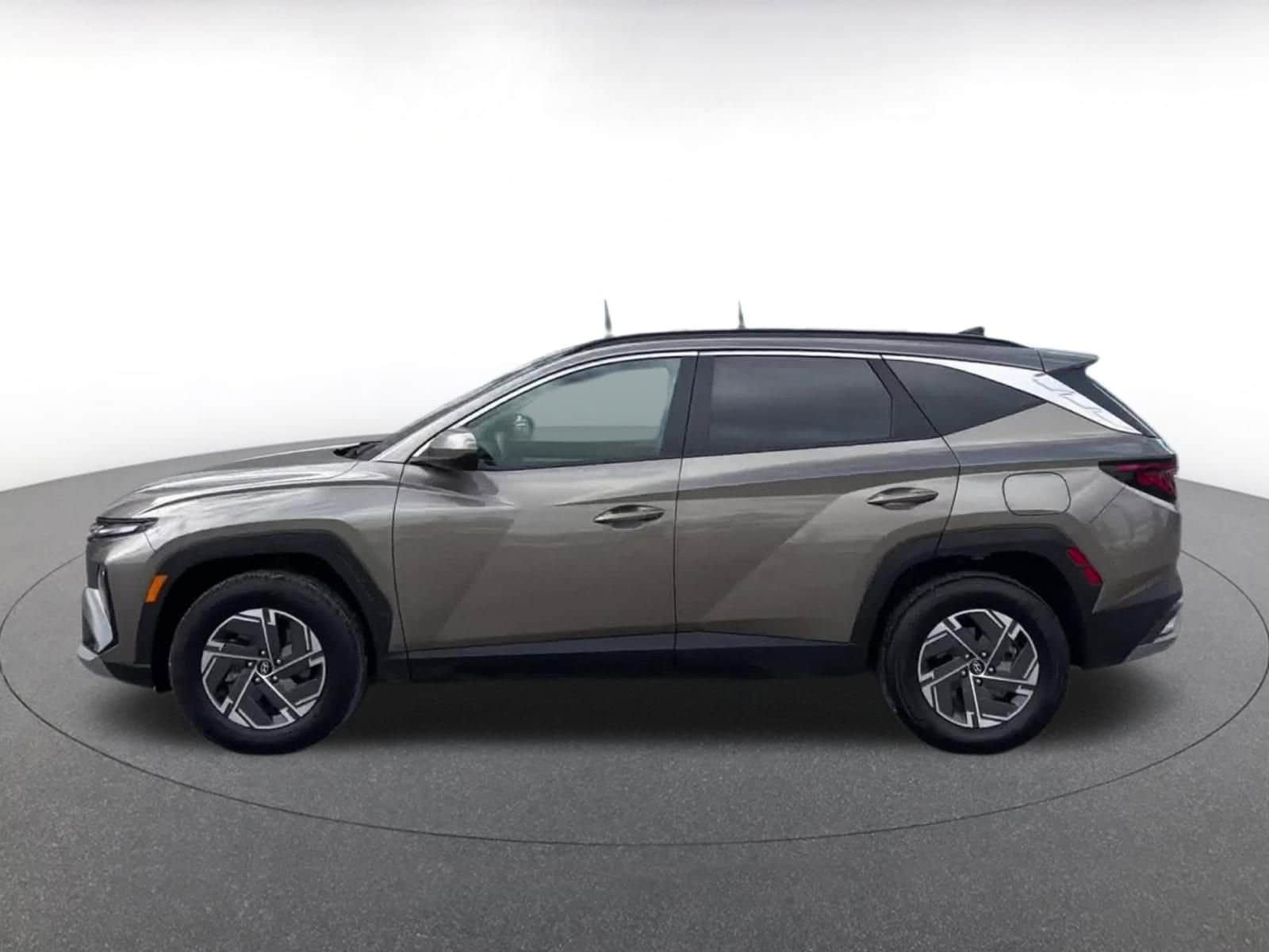 Thumbnail: 2025 Hyundai Tucson - 9