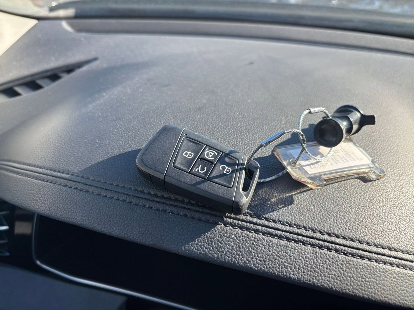 Thumbnail: 2025 Volkswagen Jetta - 21