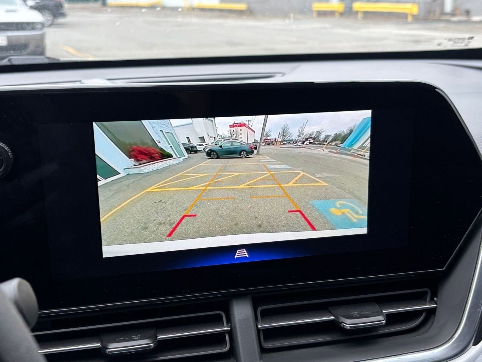 Thumbnail: 2025 Chevrolet Trax - 22