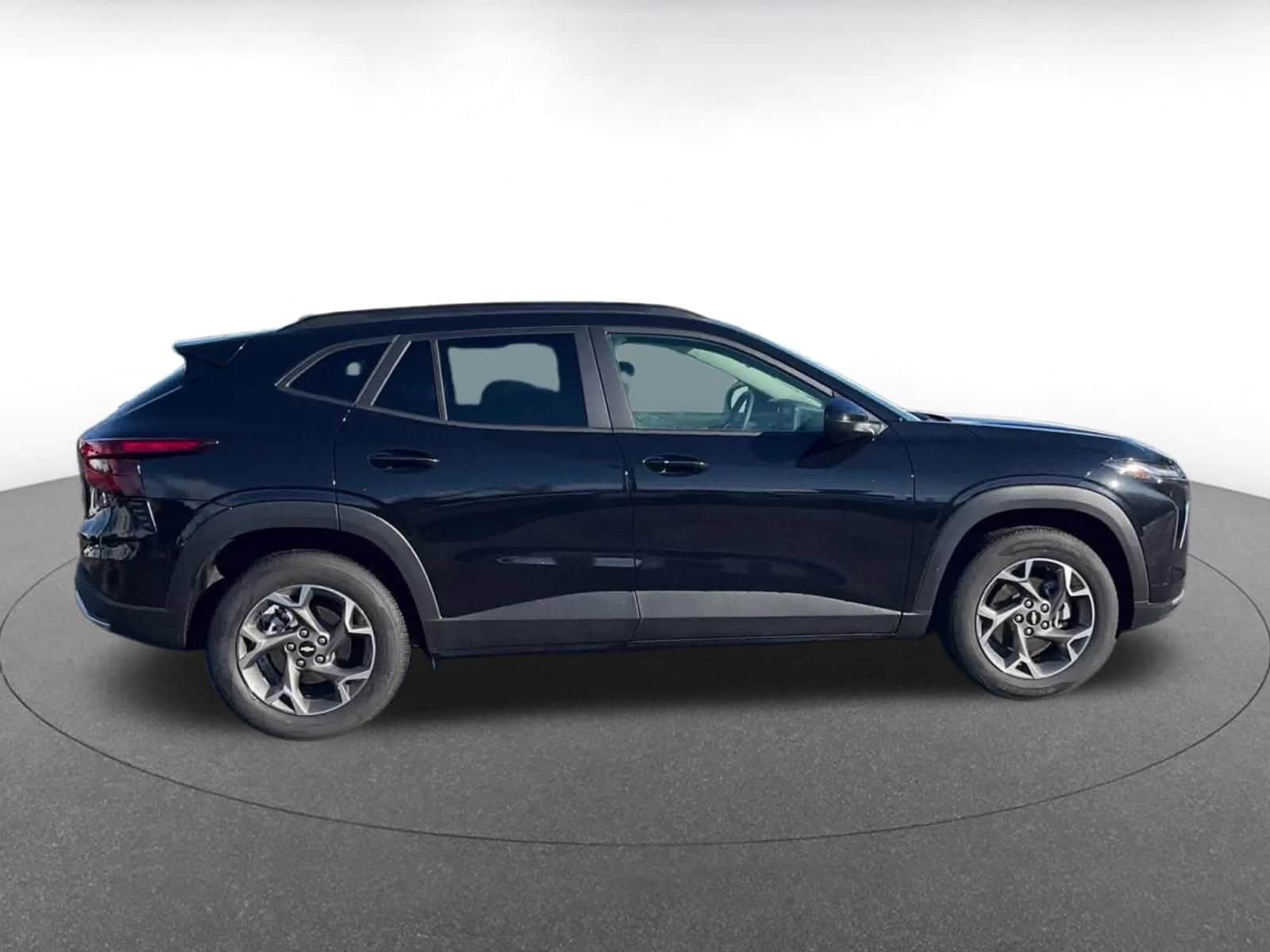 Thumbnail: 2025 Chevrolet Trax - 16