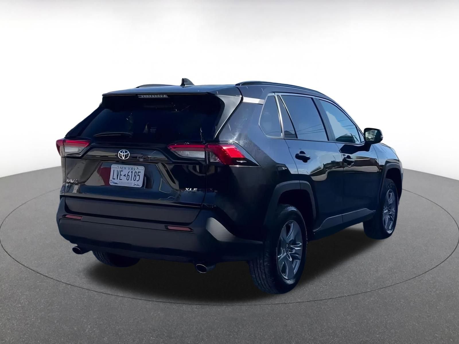 Thumbnail: 2025 Toyota RAV4 - 15