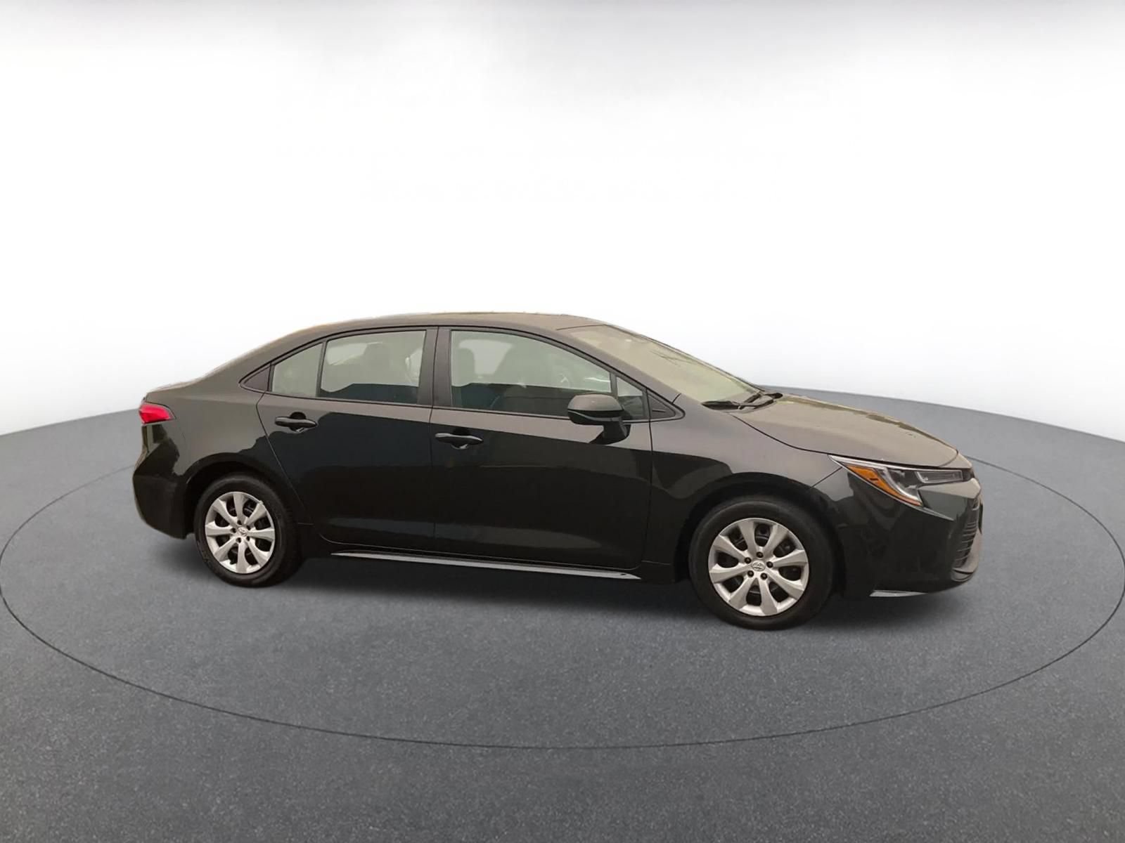 Thumbnail: 2025 Toyota Corolla - 2