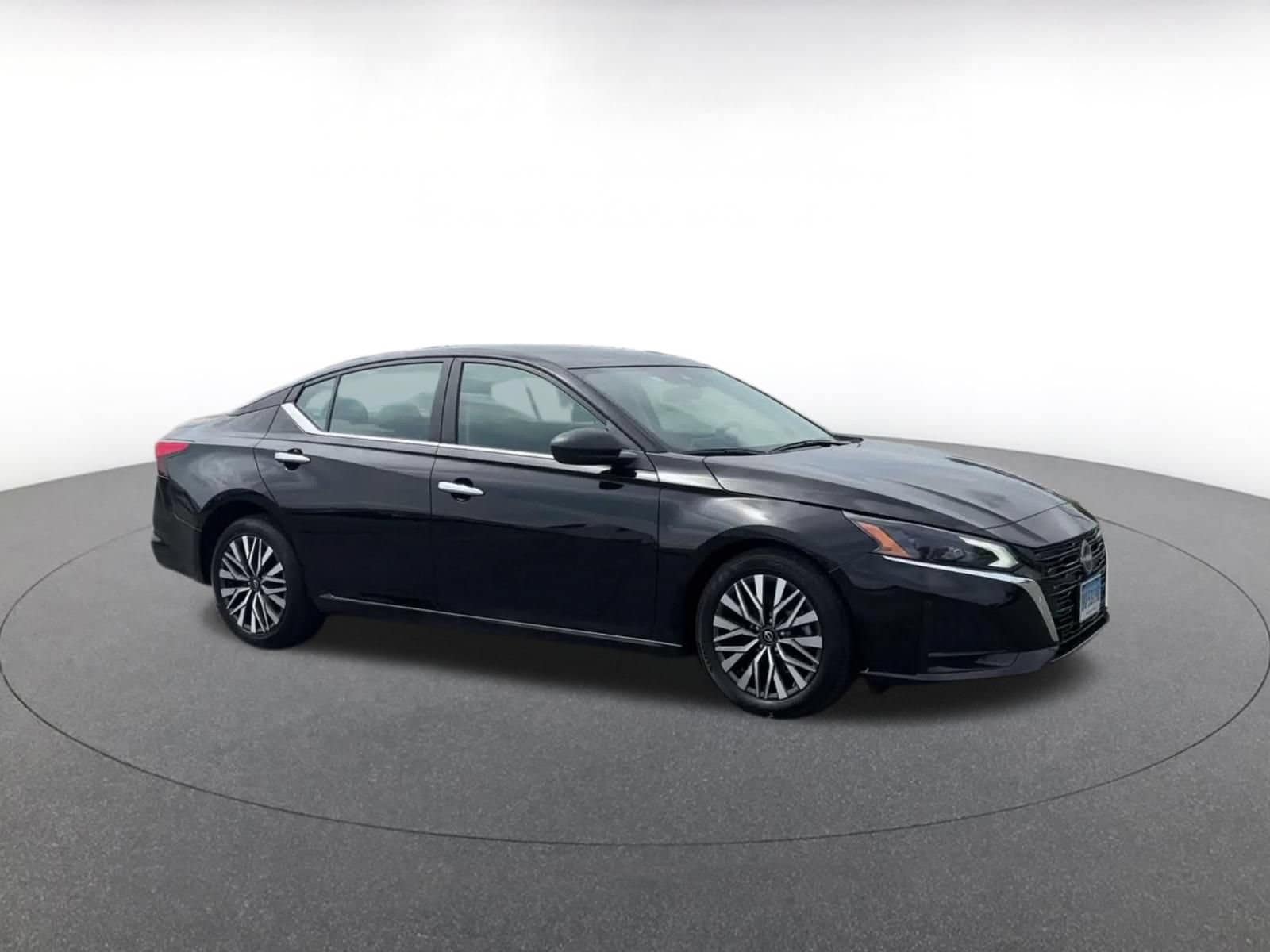 Thumbnail: 2025 Nissan Altima - 2