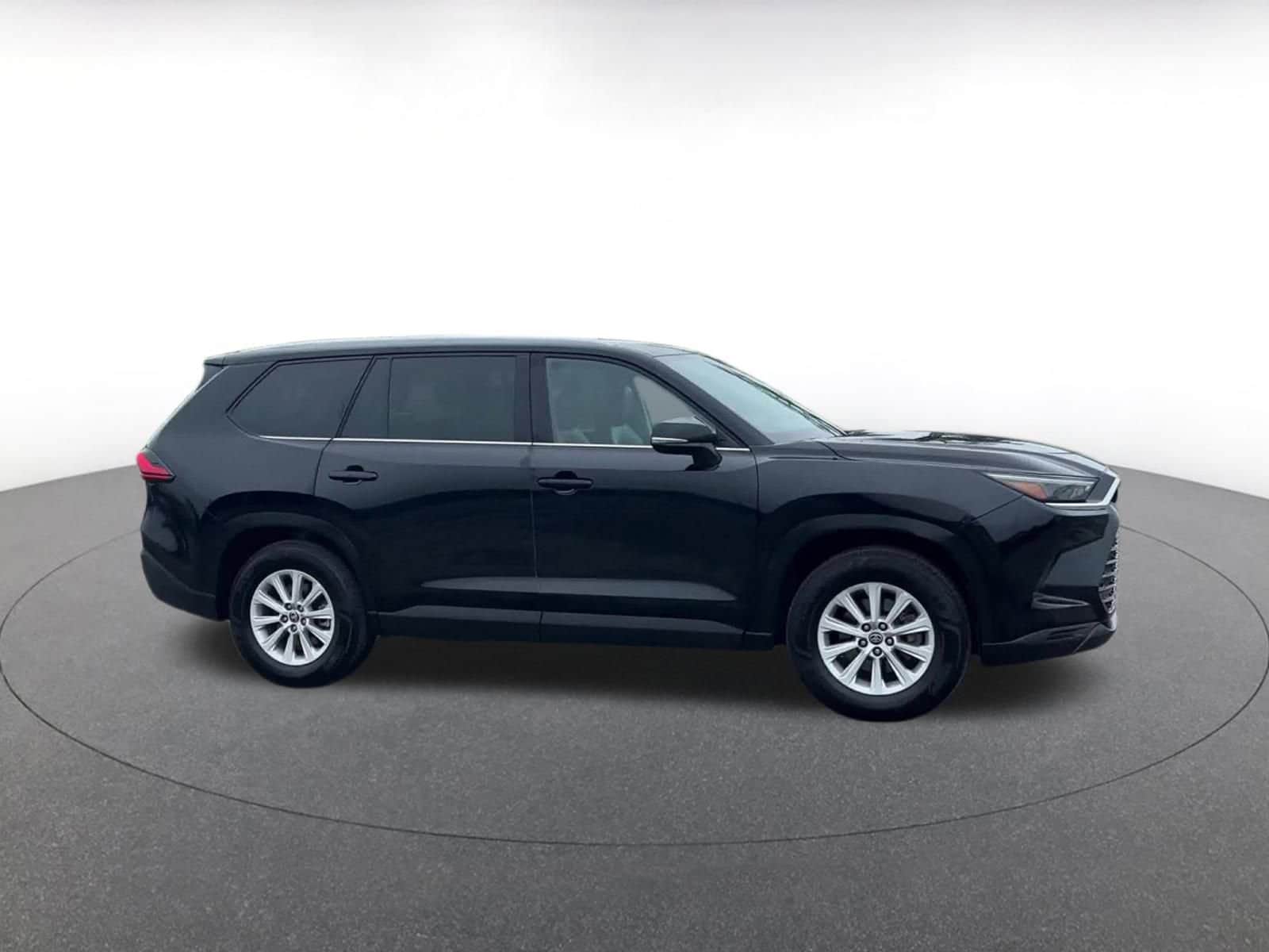 Thumbnail: 2024 Toyota Grand Highlander - 2