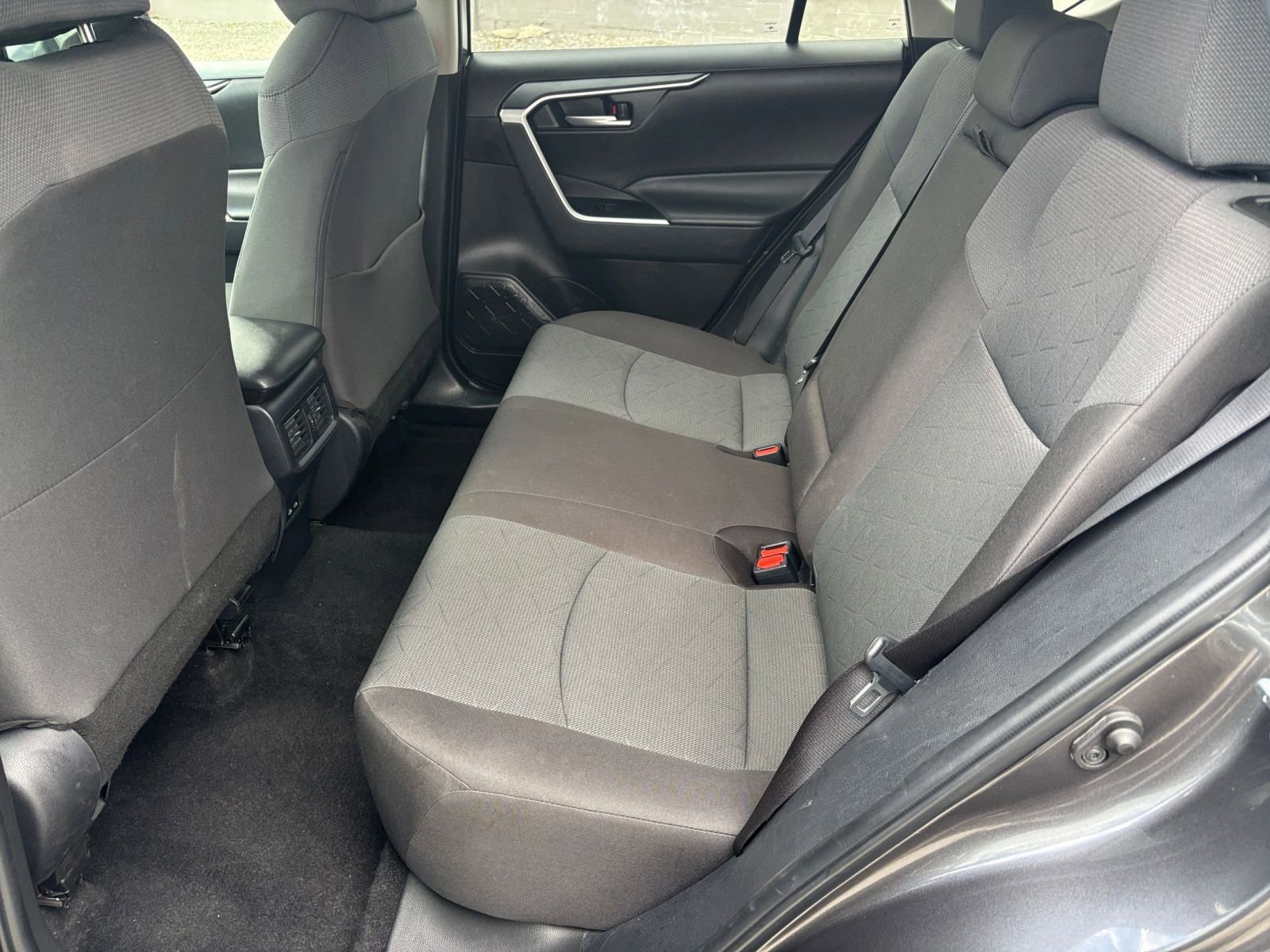 Thumbnail: 2025 Toyota RAV4 - 22