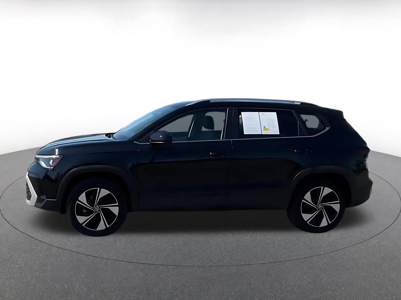 Thumbnail: 2025 Volkswagen Taos - 7