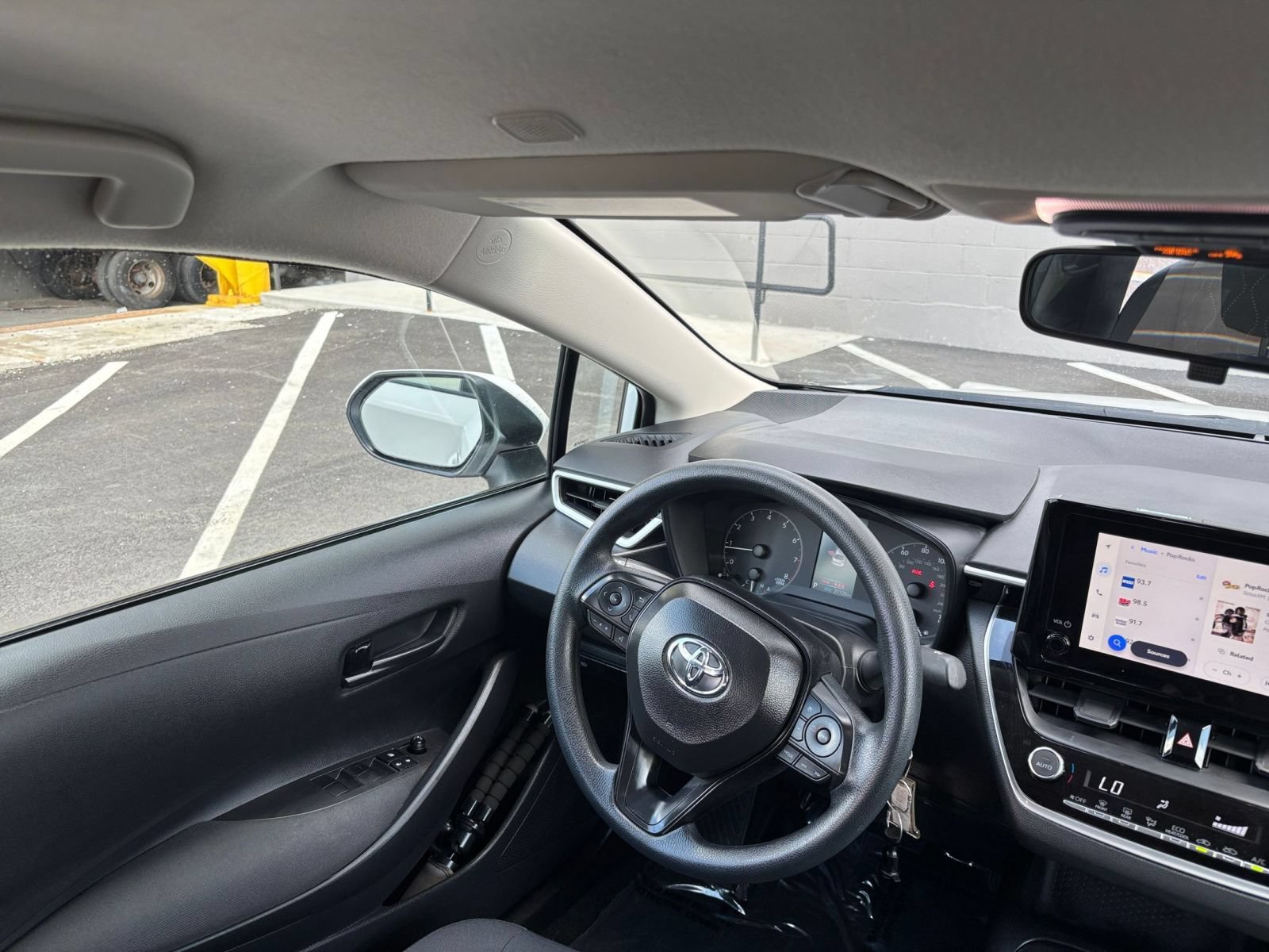 Thumbnail: 2025 Toyota Corolla - 28