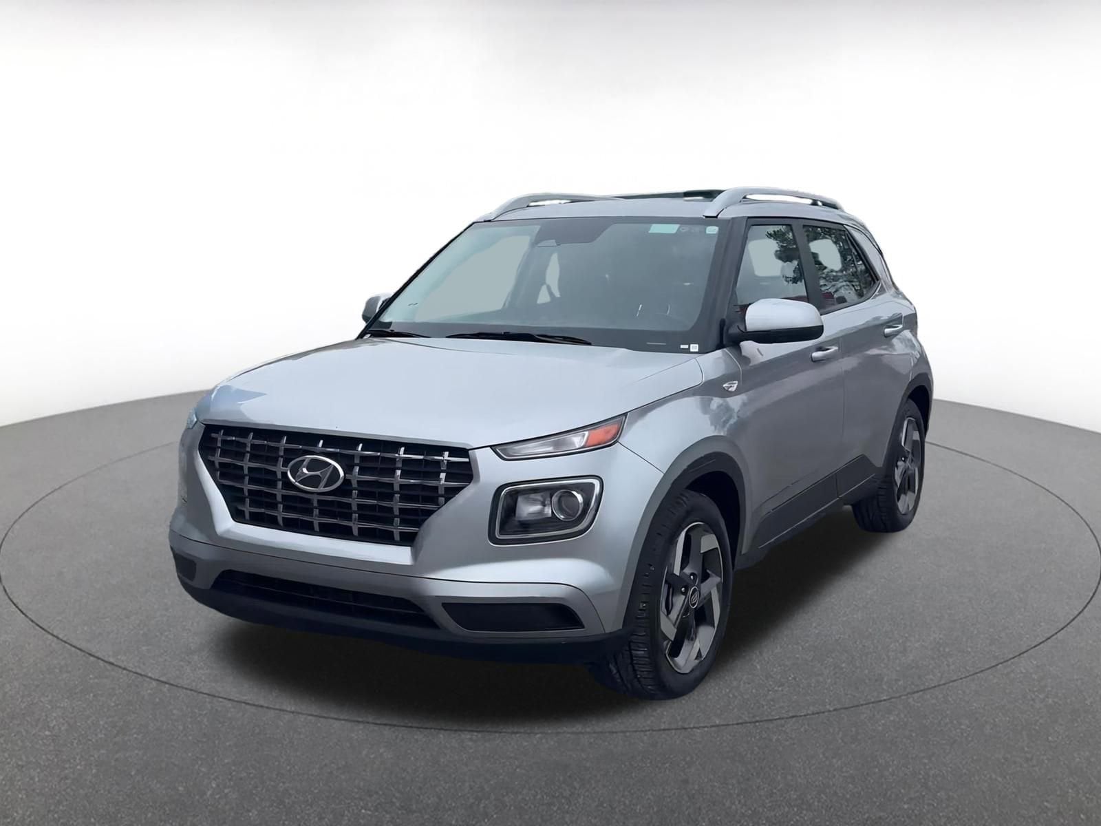Thumbnail: 2023 Hyundai Venue - 5