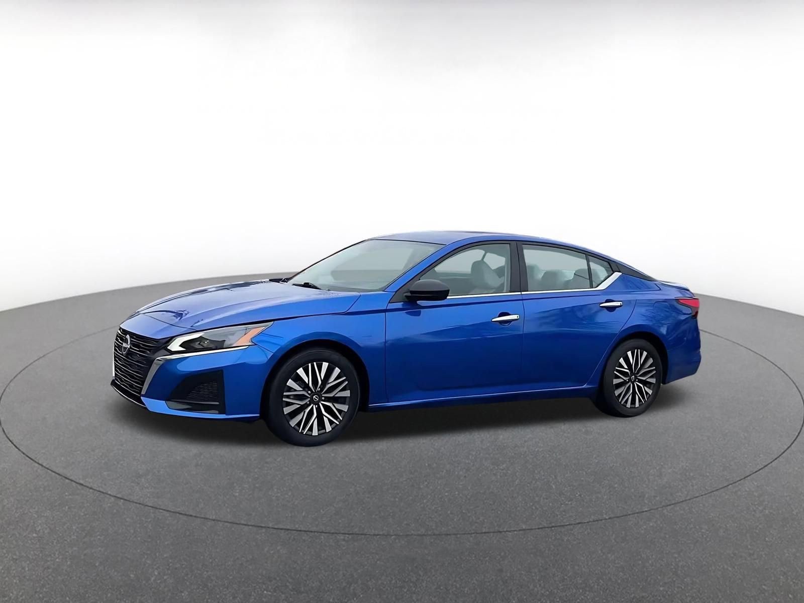 Thumbnail: 2025 Nissan Altima - 7