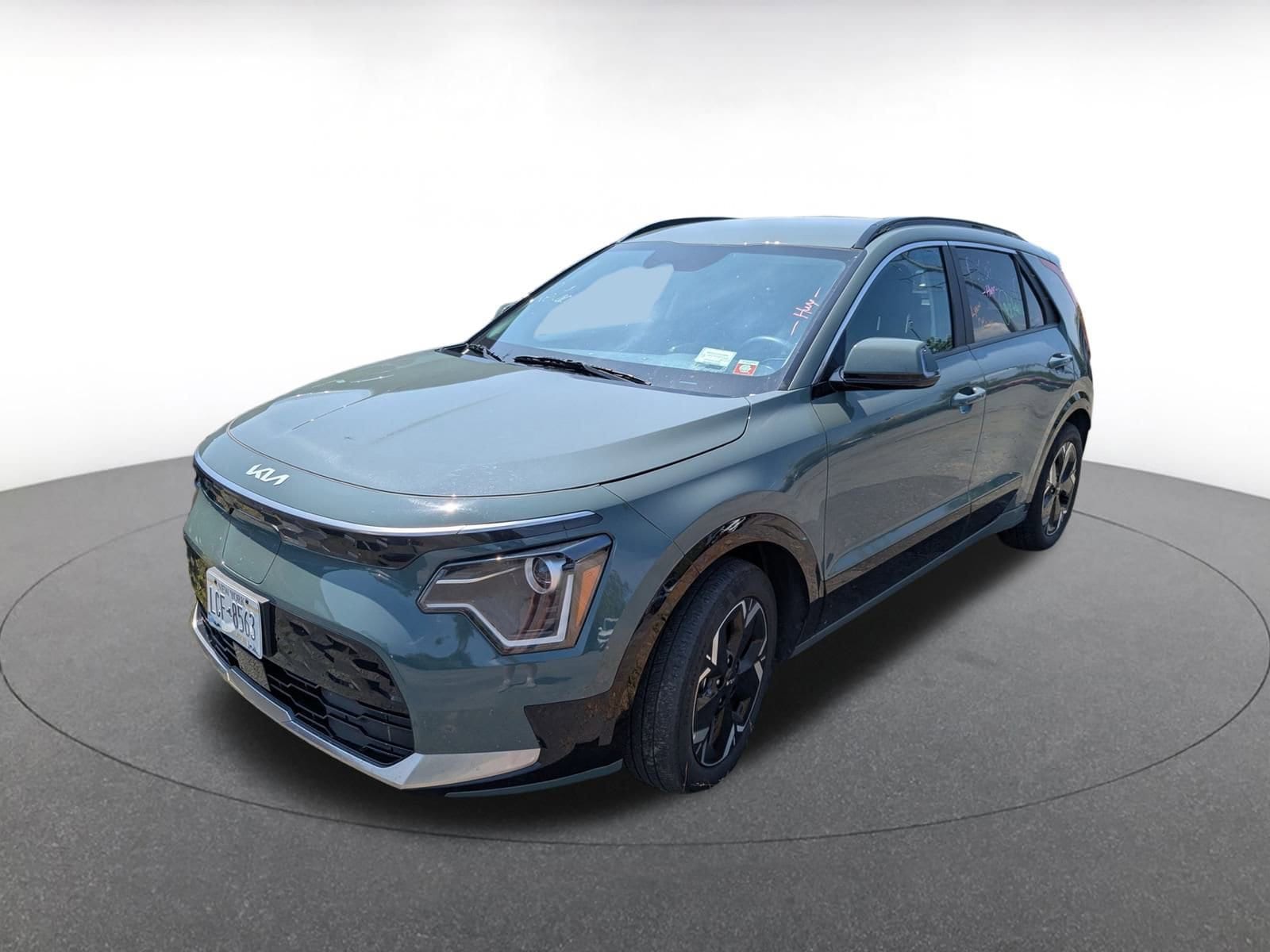 Thumbnail: 2023 Kia Niro - 3