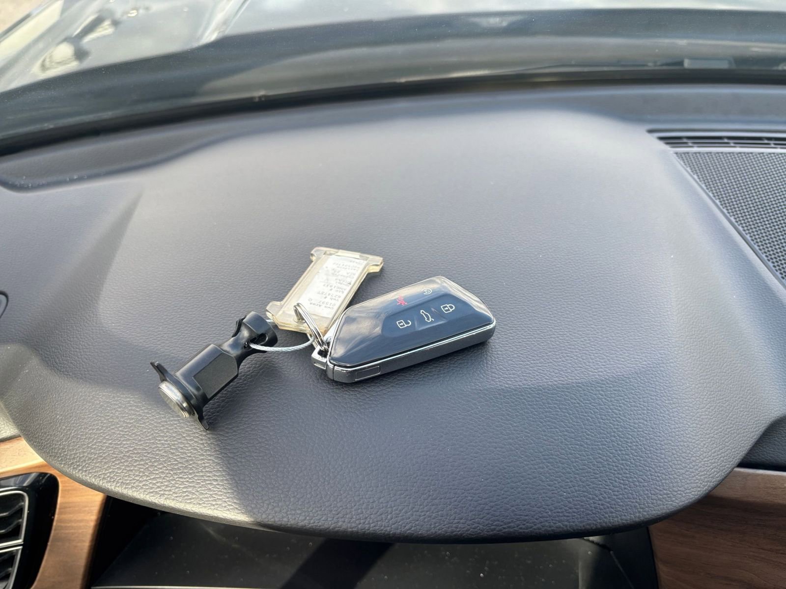 Thumbnail: 2025 Volkswagen Atlas - 22