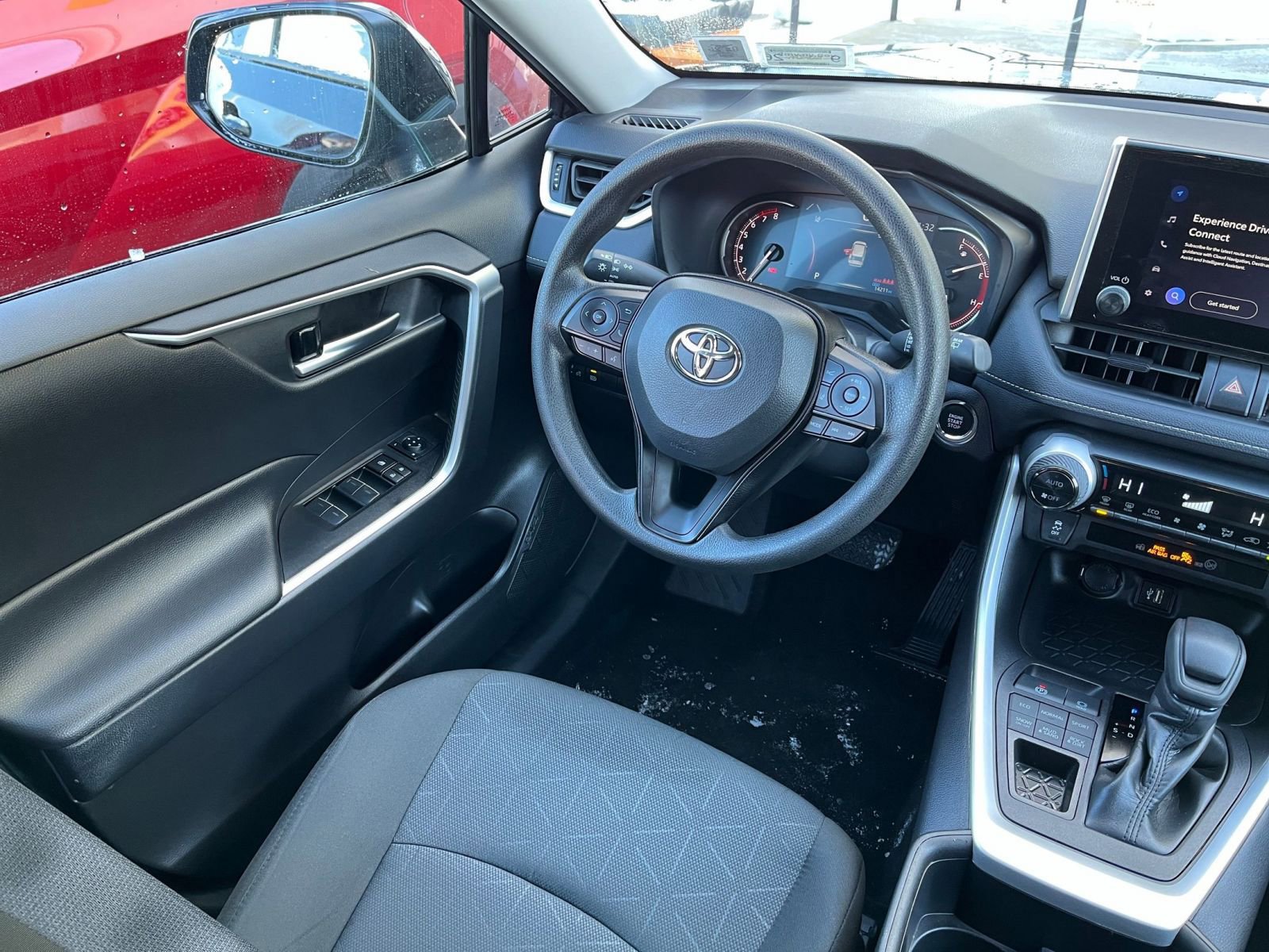 Thumbnail: 2025 Toyota RAV4 - 33